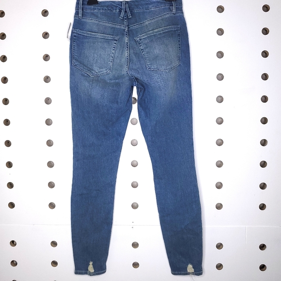 NEW Good American Good Waist Skinny Jeans - Picture 4 of 8
